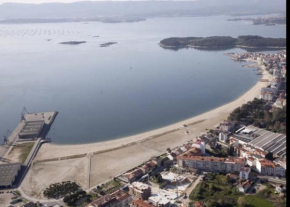 Alojamiento en primera línea de playa. Vilagarcía.